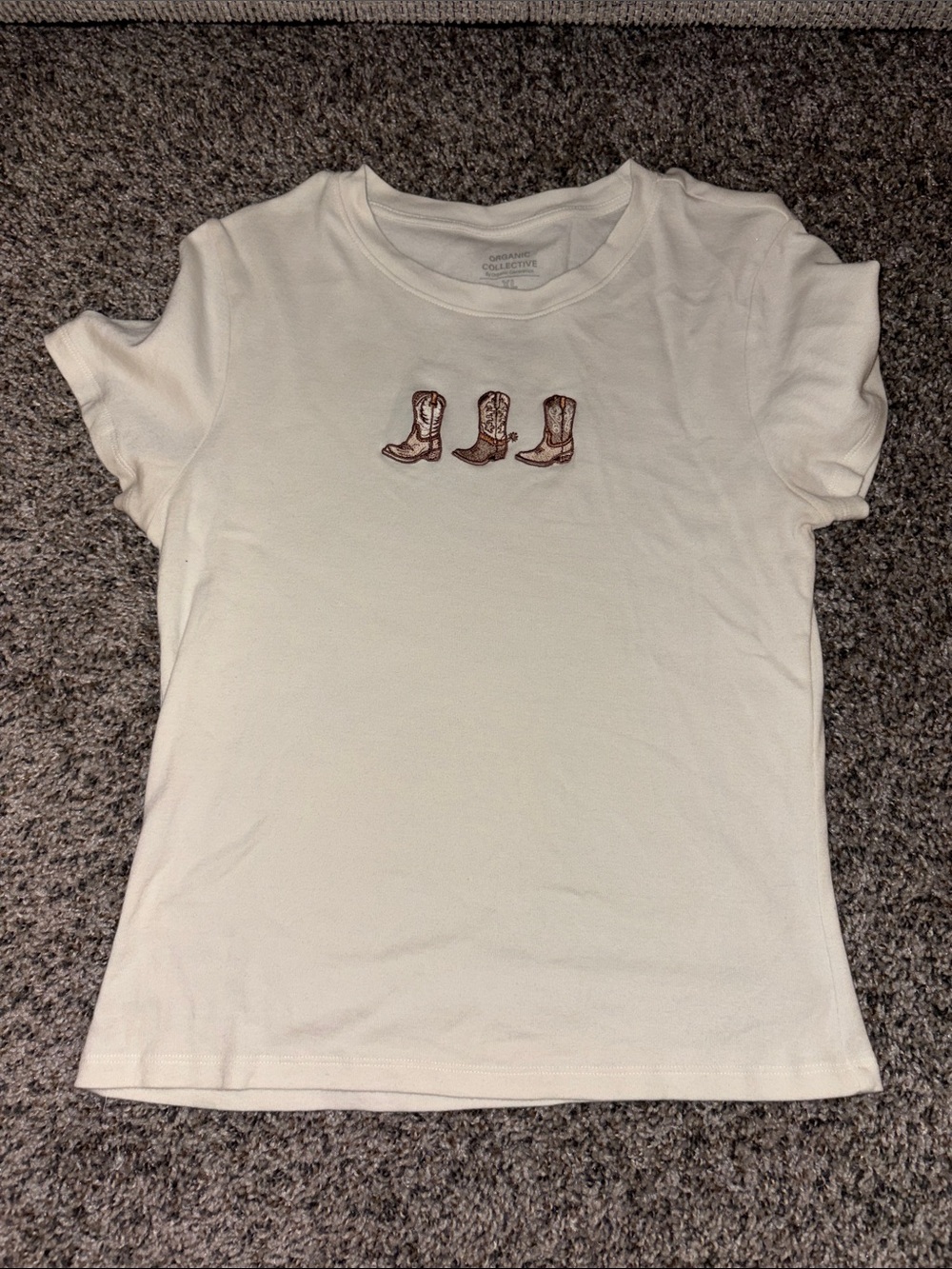 Cream Short Sleeve Tee with Embroidered Boot Motif